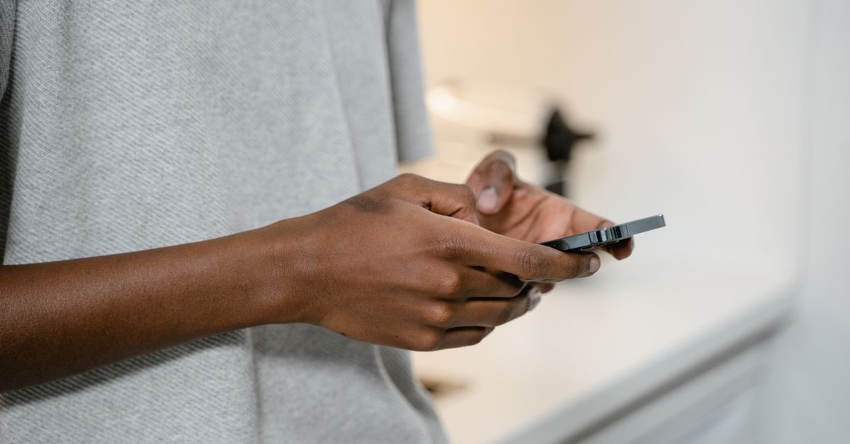 Mensajes de WhatsApp que ofrecen cupos: cómo verificar